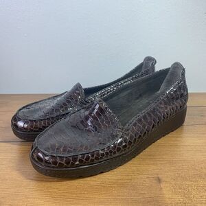 Stuart Weitzman Slip On Loafers Shoes 6.5 Brown Croc Leather Read Description
